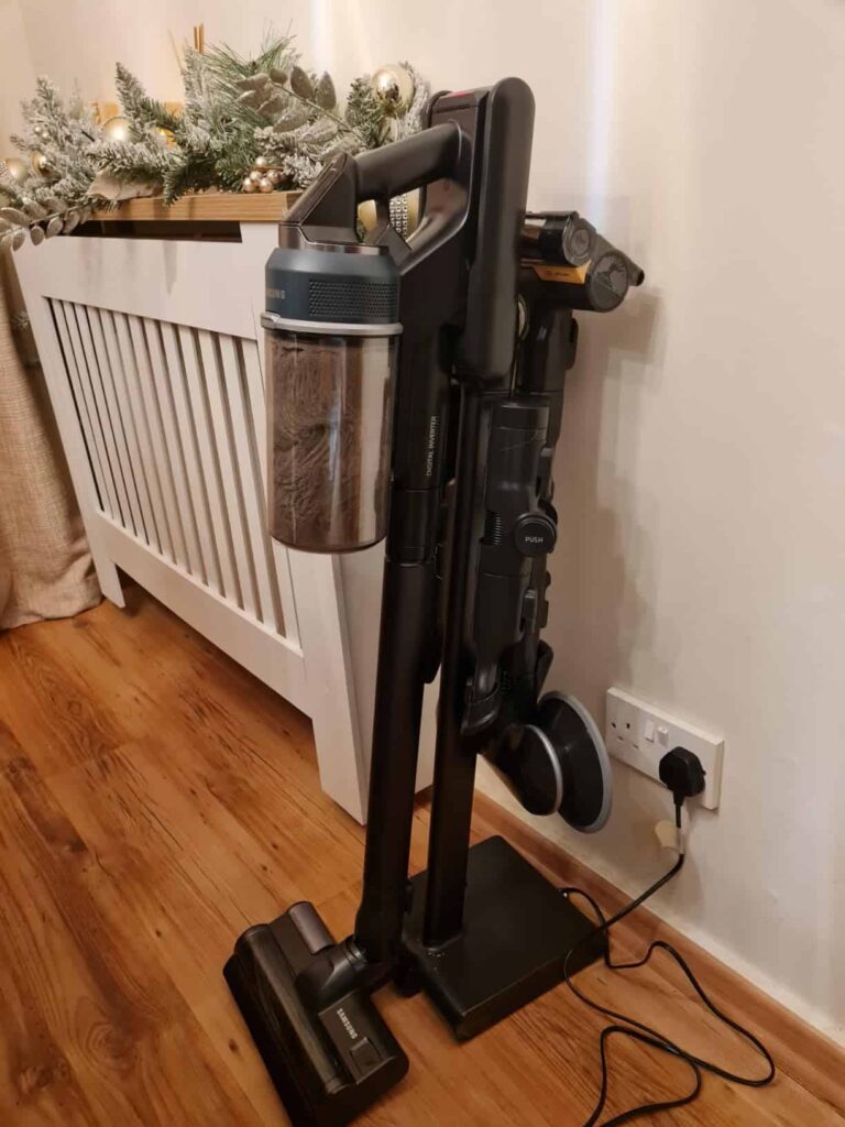 view of our own purchase samsung jet 95 pro vacuum cleaner for home uk unboxing package arrival several weeks to month 