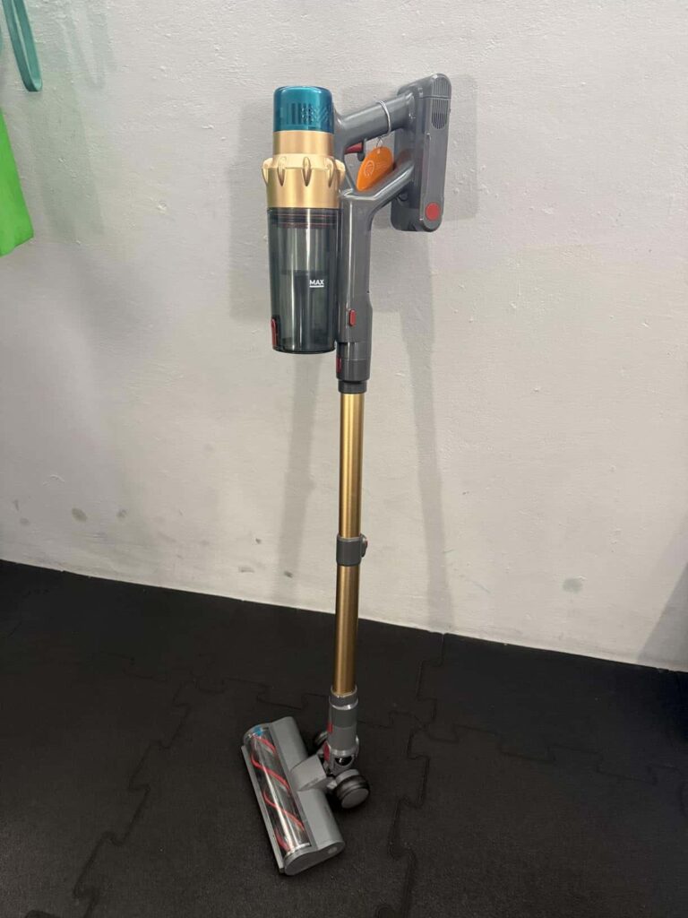 view of our own purchase versatile cordless v31  vacuum cleaner for stairs uk unboxing package arrival several weeks to month