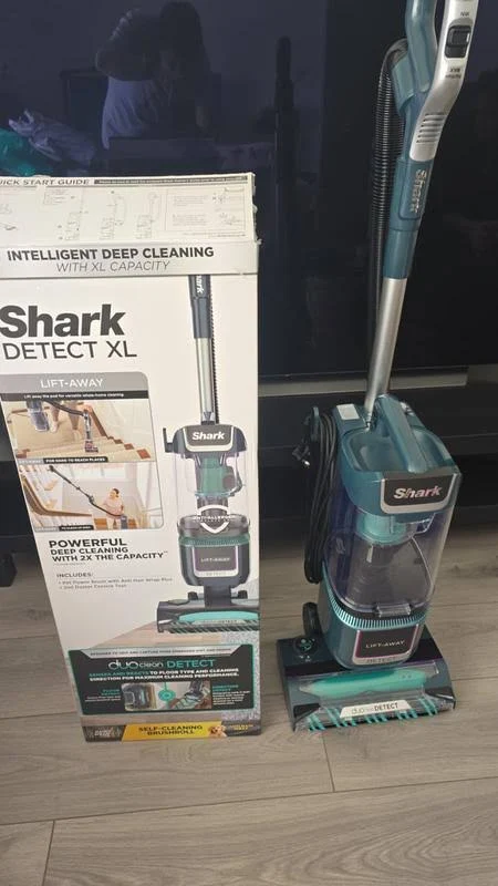 view of our own purchase testing shark detect xl car + pet la791ukt bagless vacuum cleaner uk unboxing package arrival several weeks to months